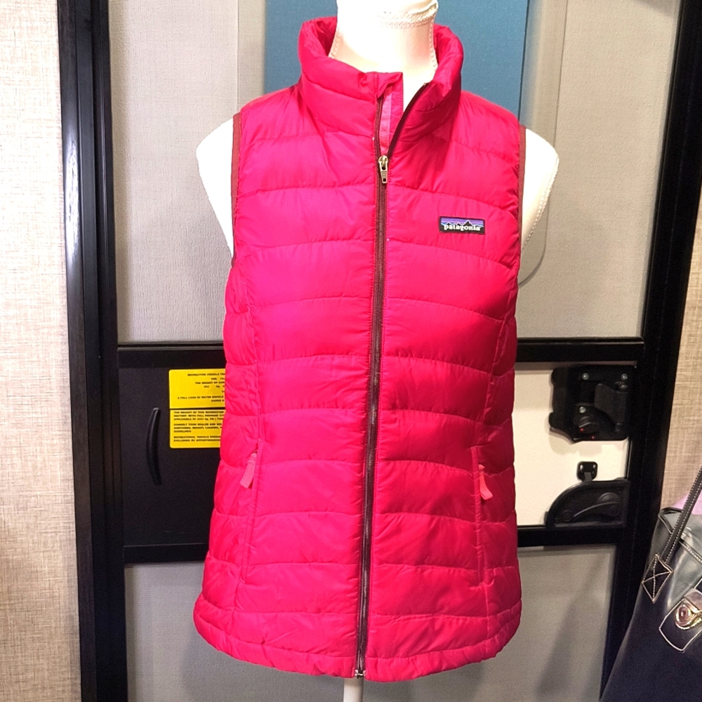 Patagonia Rasperry Girls L (12) Puffer Vest, Internal Cinchers, EUC